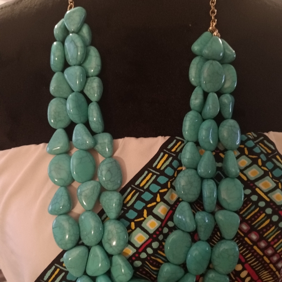 3 strand chunky Turquoise Necklace - Picture 6 of 7